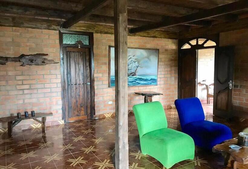 Полулюкс, Finca Hotel Paraiso Urrao