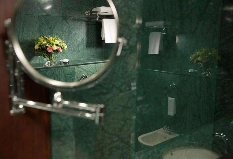 Номер Superior, Grand Hotel Sofia