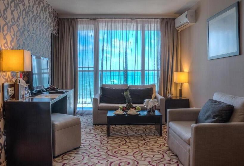 Люкс с Балконом, Platinum Hotel & Casino