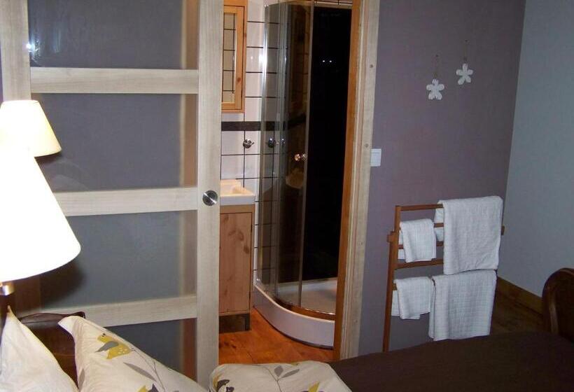 Люкс с Балконом, Chambre D'hôtes Les 3 Cochons D'olt