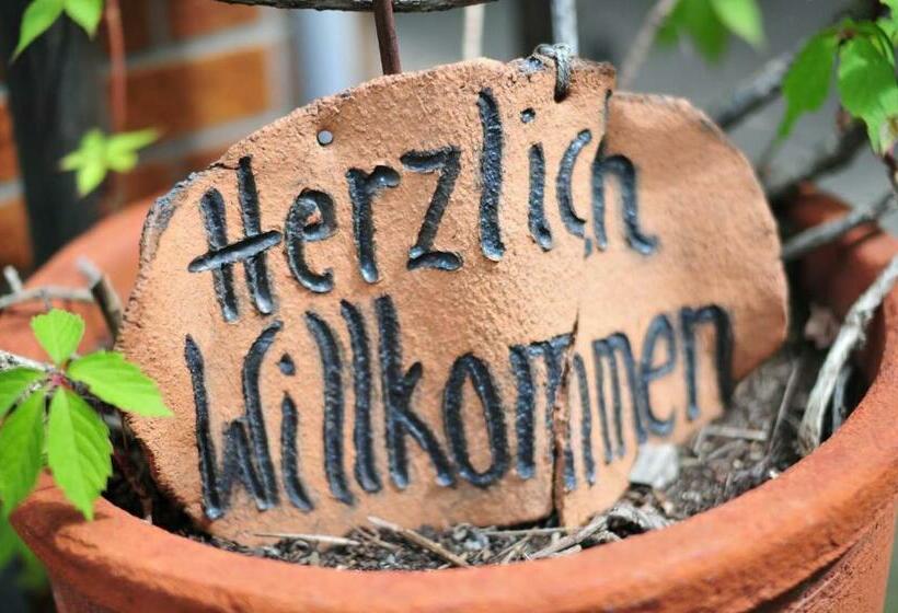 Апартаменты 1 Спальня Нижний Этаж, Pension / Ferienwohnungen Scheid