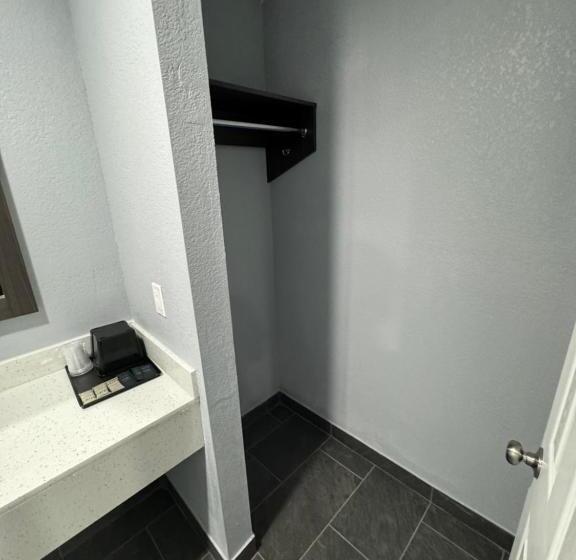 Quarto Deluxe, America's Value Inn