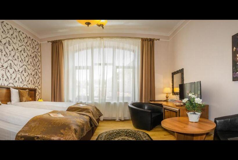 Номер Стандарт Вид на Город, Bulevard Sighisoara