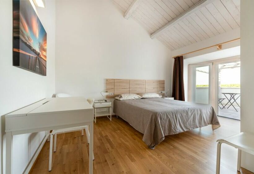 Номер Стандарт Вид на Озеро, Agriturismo Masseria Cannella