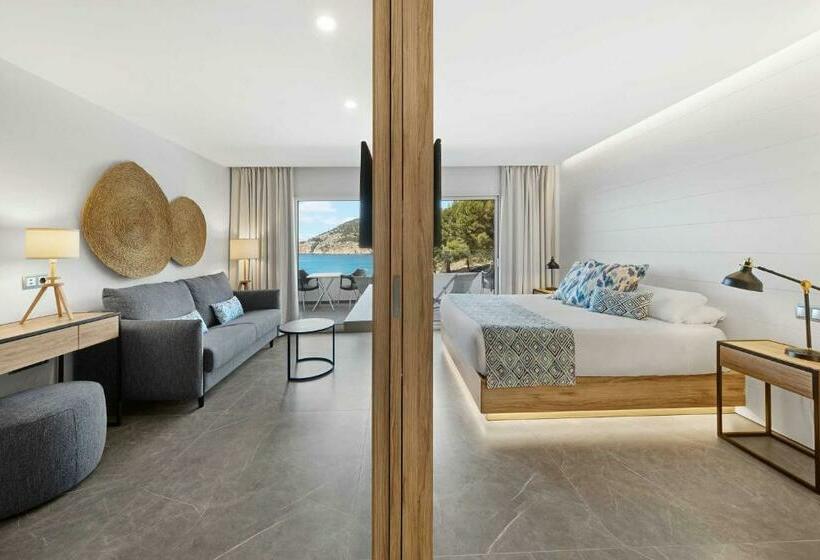 Люкс Вид на Бассейн, Bahia Suites Camp De Mar
