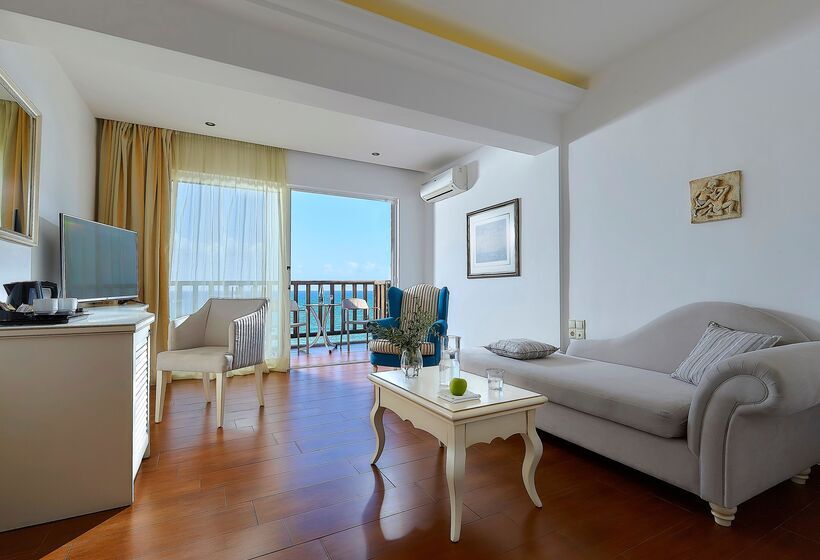 Люкс Premium 2 Спальни, Alexander Beach Hotel & Village Resort