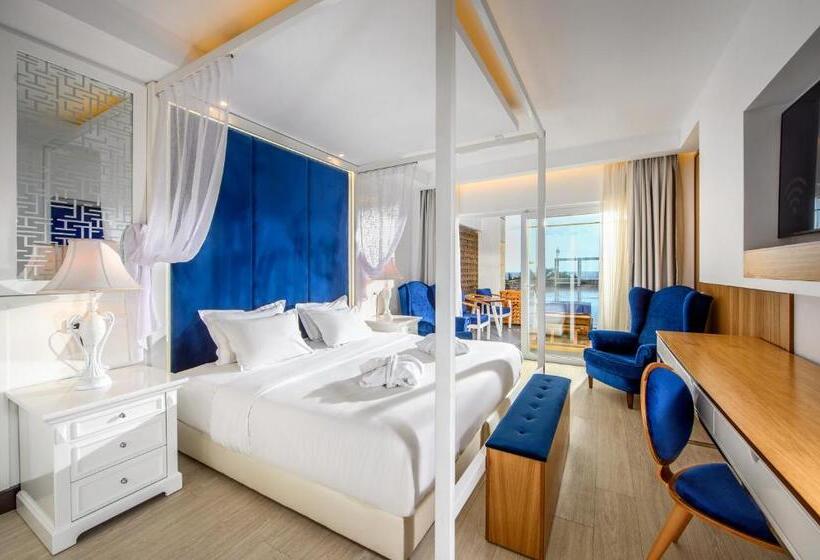 سوییت با چشم‌انداز دریا, Minos Imperial Luxury Beach Resort & Spa Milatos
