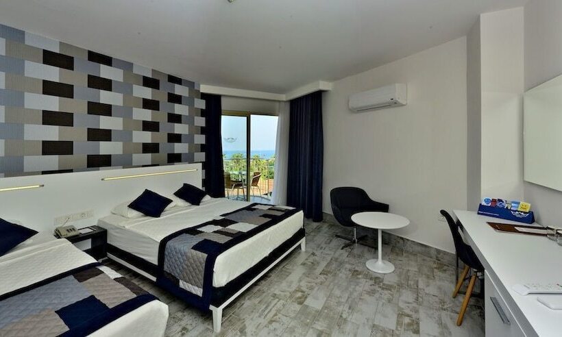 اتاق اساندارد با چشم‌انداز جانبی به دریا, White City Beach Adult Only