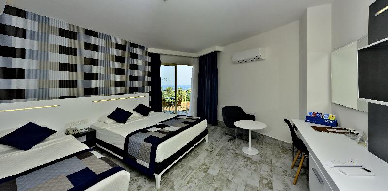اتاق اساندارد با چشم‌انداز جانبی به دریا, White City Beach Adult Only