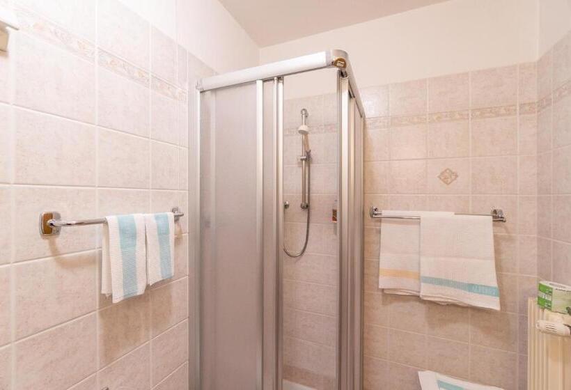 스탠다드 트리플 룸, Albergo Canazei