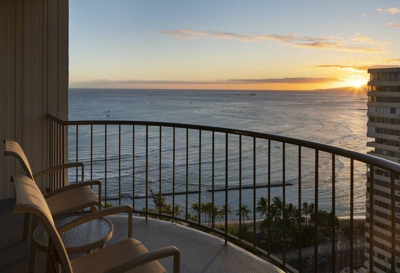 سوییت جونیور با چشم‌انداز دریا, Waikiki Beach Marriott Resort & Spa
