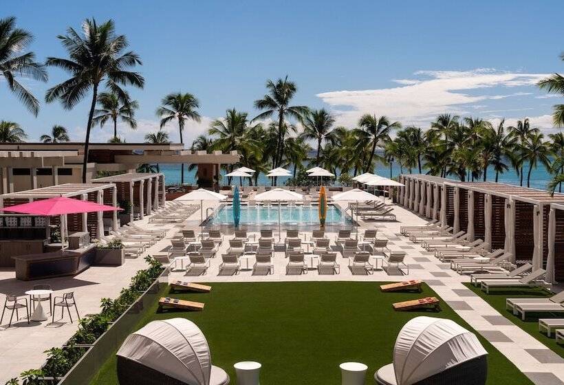 سوییت خانوادگی, Waikiki Beach Marriott Resort & Spa
