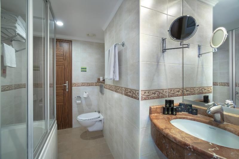 Quarto Familiar, Rox Resort