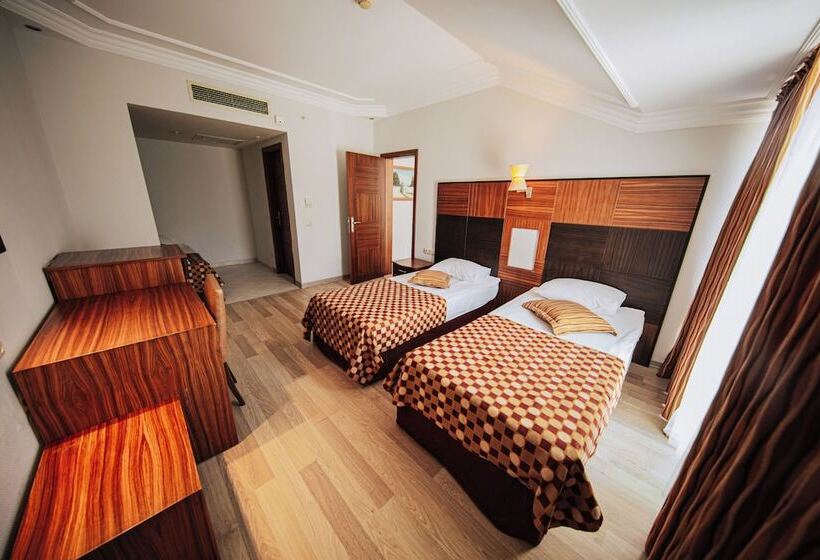 家庭间, Rox Royal Hotel   All Inclusive