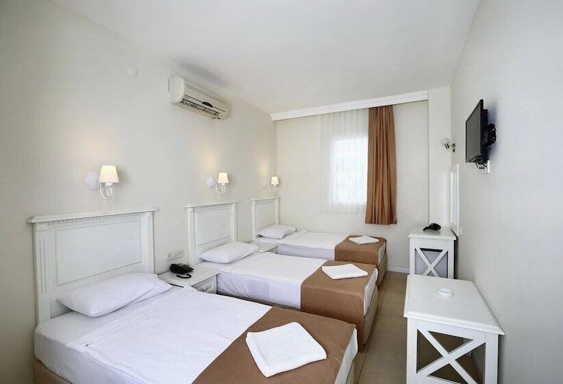 Номер Стандарт Трехместный, Summer Garden Suites Beach