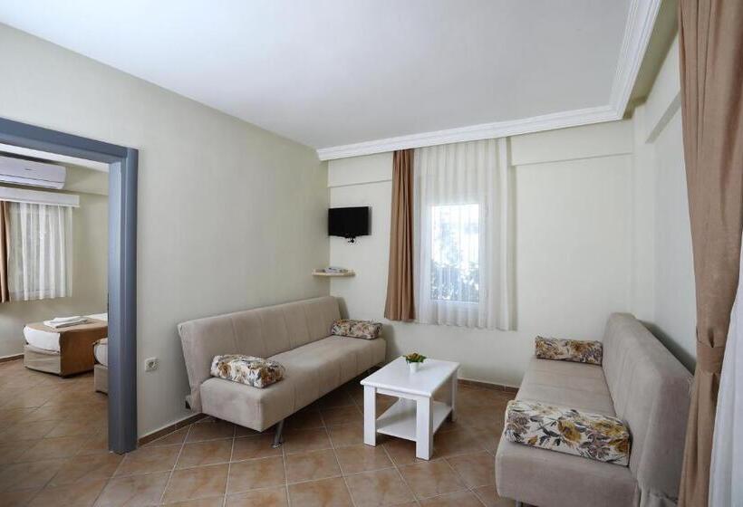 Семейный Номер, Summer Garden Suites Beach