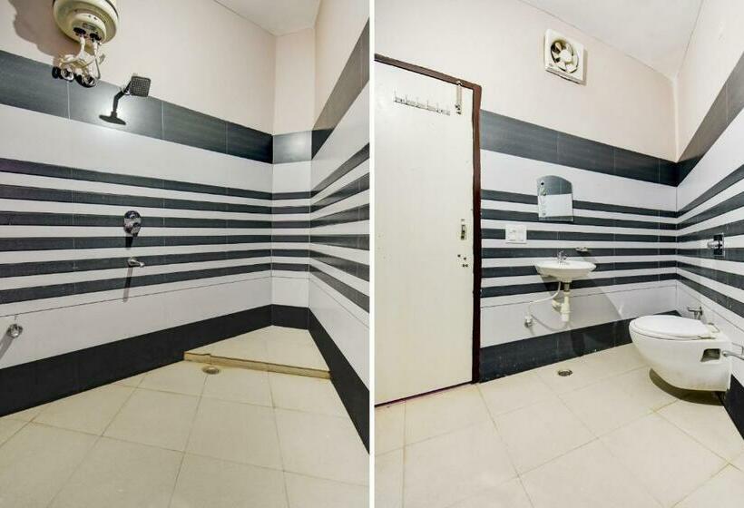 Номер Стандарт, Oyo 72793  Sarovar