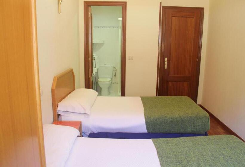 اتاق استاندارد یک نفره, Hostal Arlanzón