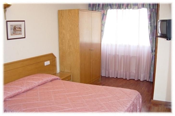 اتاق استاندارد یک نفره, Hostal Arlanzón