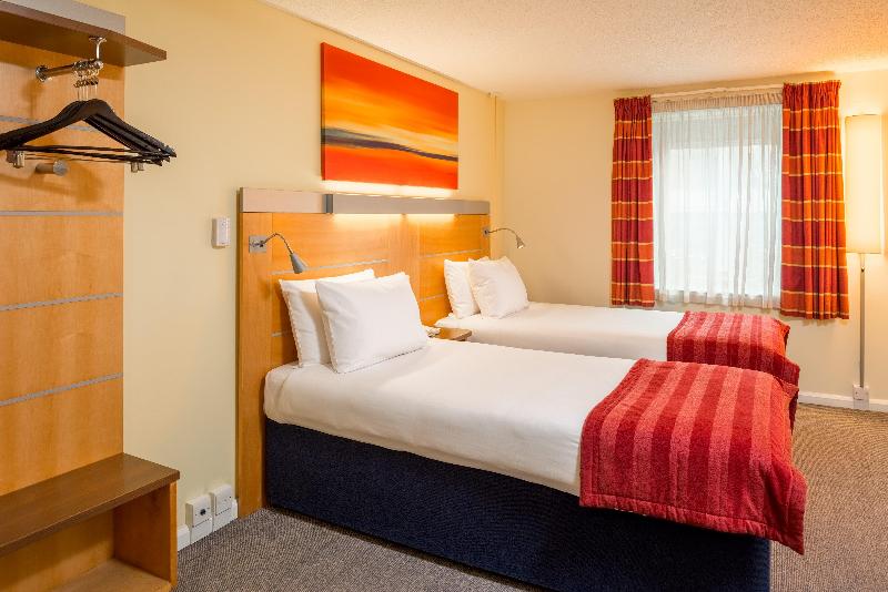 Номер Стандарт Адаптированный для Инвалидов, Holiday Inn Express London Swiss Cottage