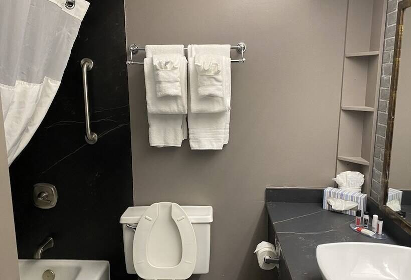 Suite 2 Dormitorios, Ramada By Wyndham Albuquerque Midtown