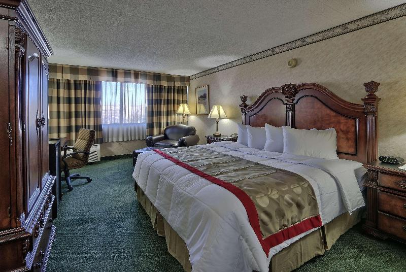 Люкс Кровать Кинг, Ramada By Wyndham Albuquerque Midtown