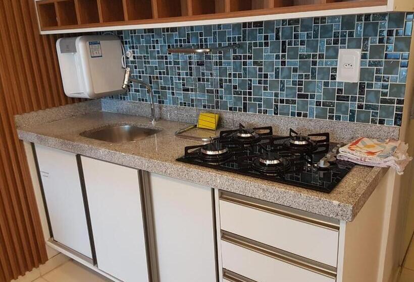 آپارتمان 1 خوابه با چشم‌انداز استخر, Laguna Beach Flat