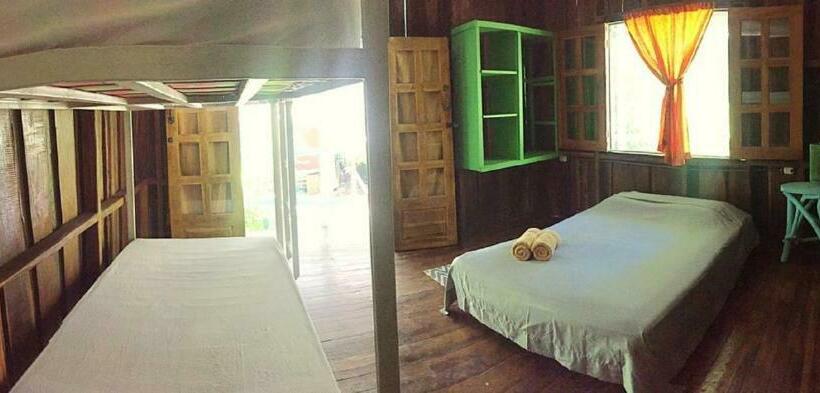 Quarto Familiar Banheiro Compartilhado, Madre Selva Hostel