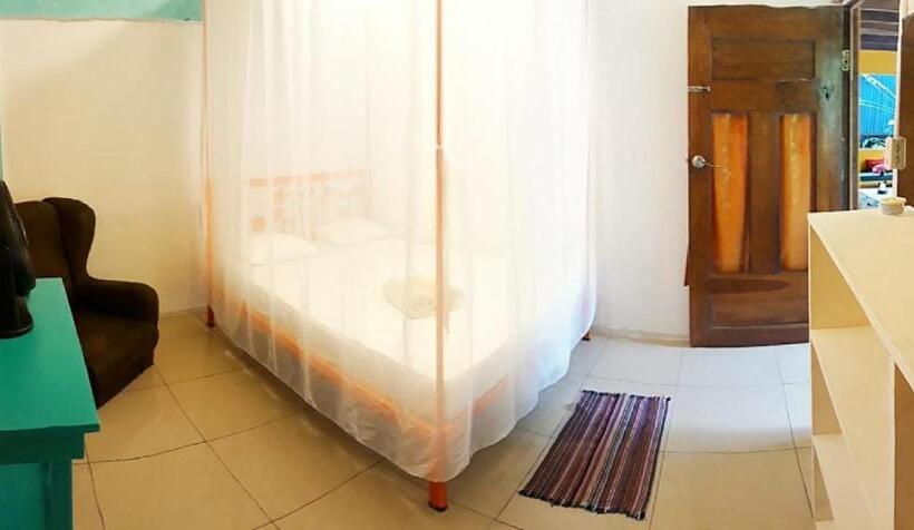 Quarto Estandar Banheiro Compartilhado, Madre Selva Hostel