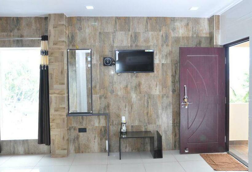 Номер Deluxe, Saara