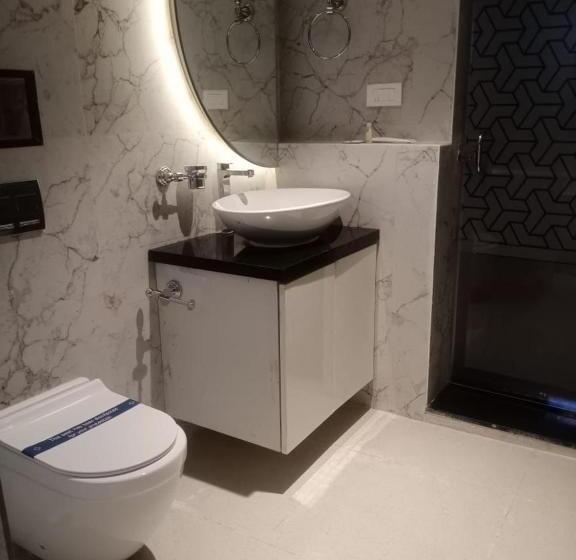 套房, Friday Inn