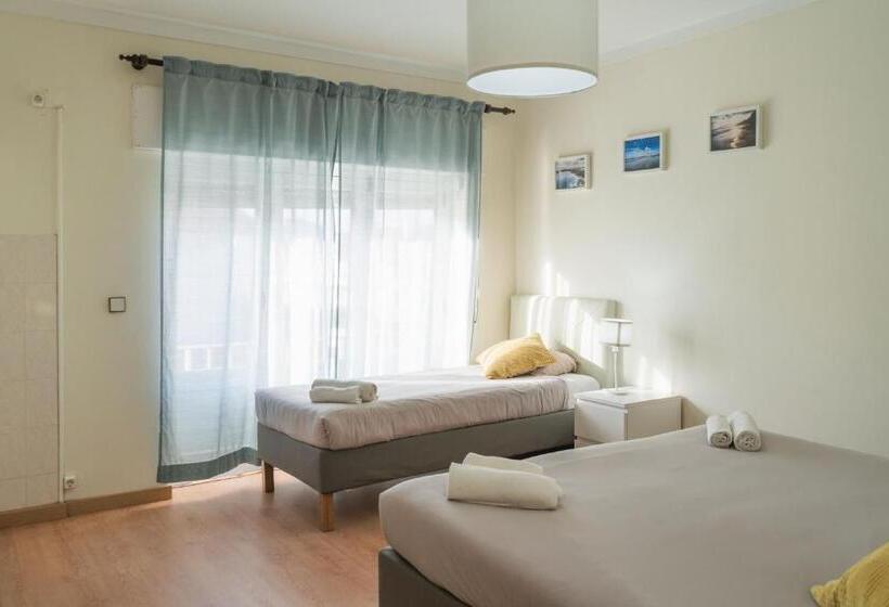 Номер Стандарт Трехместный, Beach Avenue Apartment