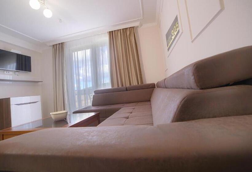آپارتمان لوکس 1 خوابه, Adonis Apartman 305