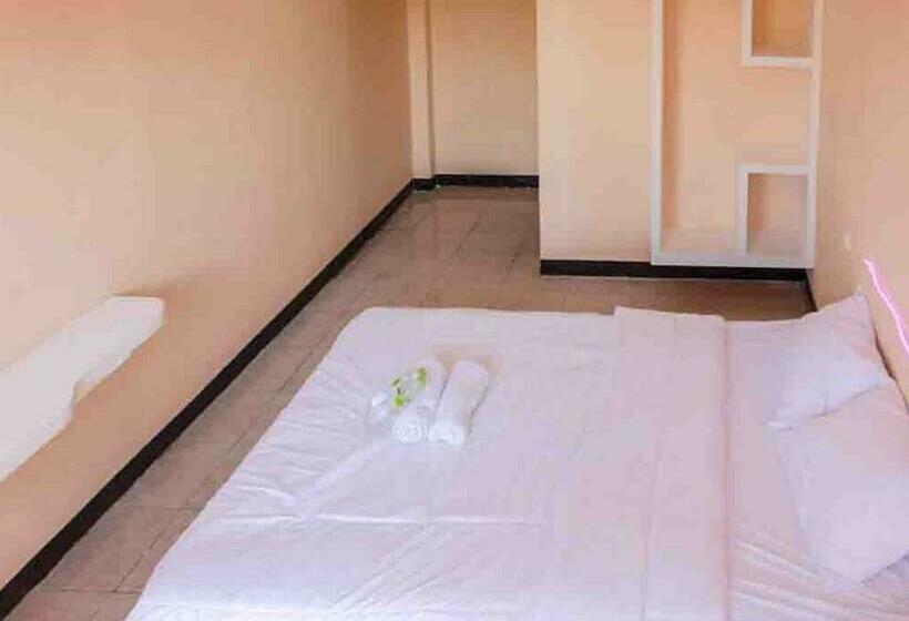 Номер Стандарт, Artayya Puri 2 Near Alun Alun Caruban Mitra Reddoorz