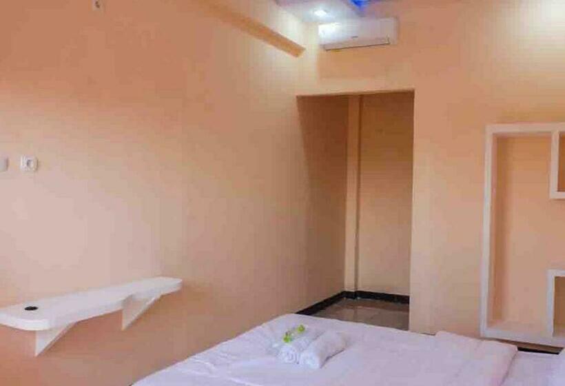 Номер Стандарт, Artayya Puri 2 Near Alun Alun Caruban Mitra Reddoorz