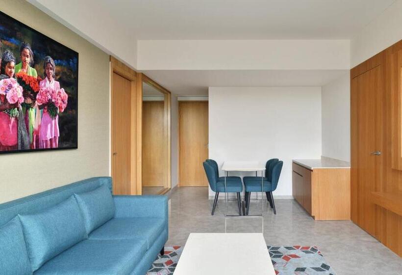Президентский Люкс, Courtyard By Marriott Nashik