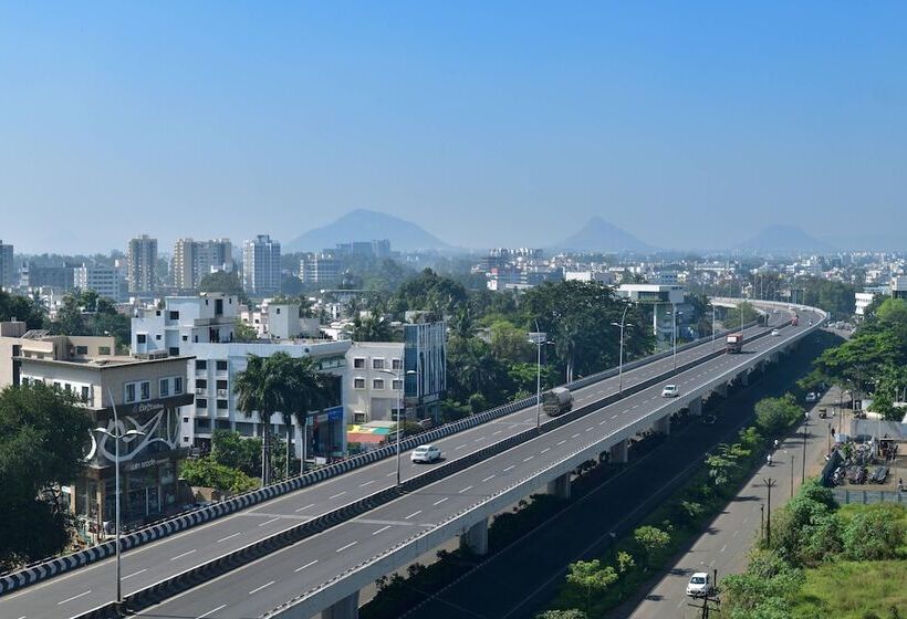 Президентский Люкс, Courtyard By Marriott Nashik