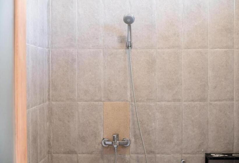 Номер Стандарт, Reddoorz Syariah Near Lombok Epicentrum Mall