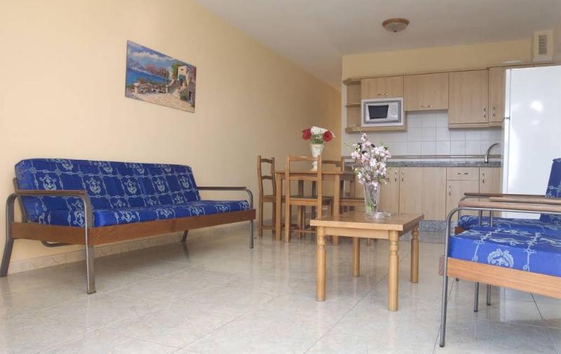 דירת חדר, Apartamentos Boomerang I