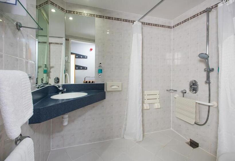 Номер Стандарт Адаптированный для Инвалидов, Holiday Inn Express Gloucester   South, An Ihg