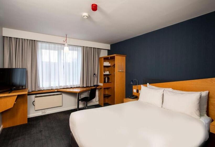 Номер Стандарт Адаптированный для Инвалидов, Holiday Inn Express Gloucester   South, An Ihg