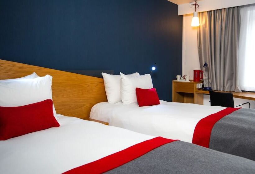 Номер Стандарт, Holiday Inn Express Gloucester   South, An Ihg