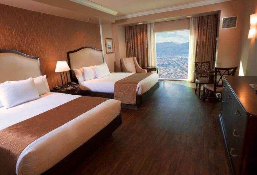 Номер Премиум, South Point Hotel, Casino, And Spa