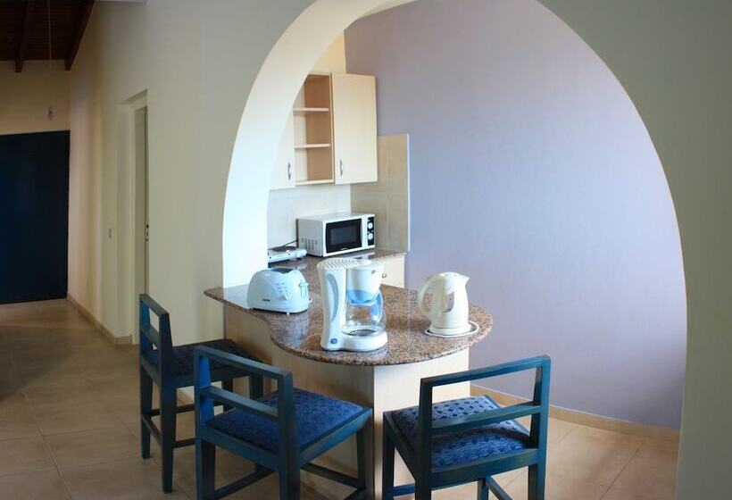 Апартаменты 1 Спальня Вид на Море, Myroandrou Beach Hotel Apartments