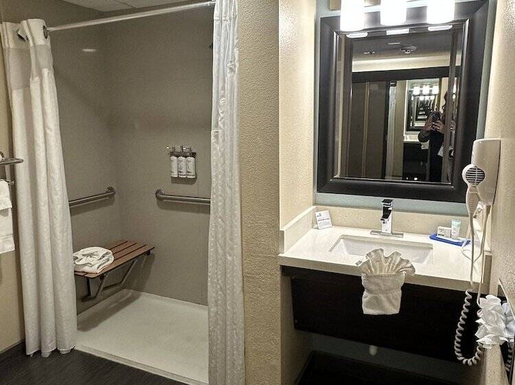اتاق استاندارد با 2 تخت دوبل, Holiday Inn Express Boise Downtown, An Ihg