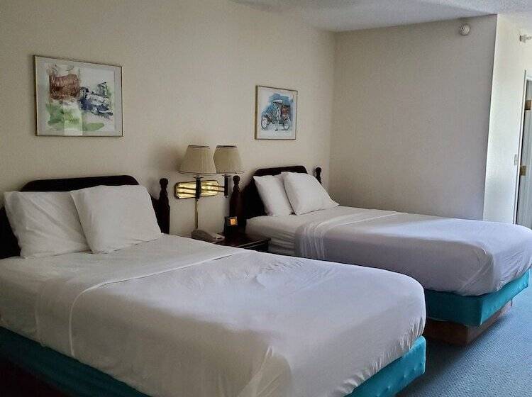Номер Стандарт 2 Двуспальные Кровати, Voyager Inn