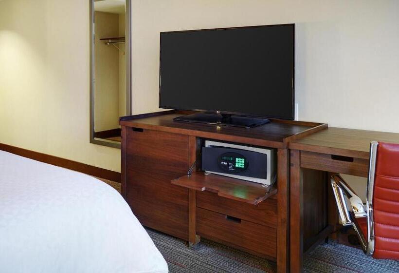 キングサイズベッドのスタンダードルーム, Four Points By Sheraton Halifax