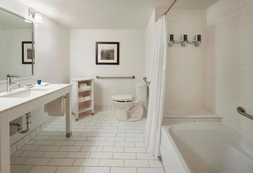 景色の見えるジュニアスイート, Four Points By Sheraton Halifax