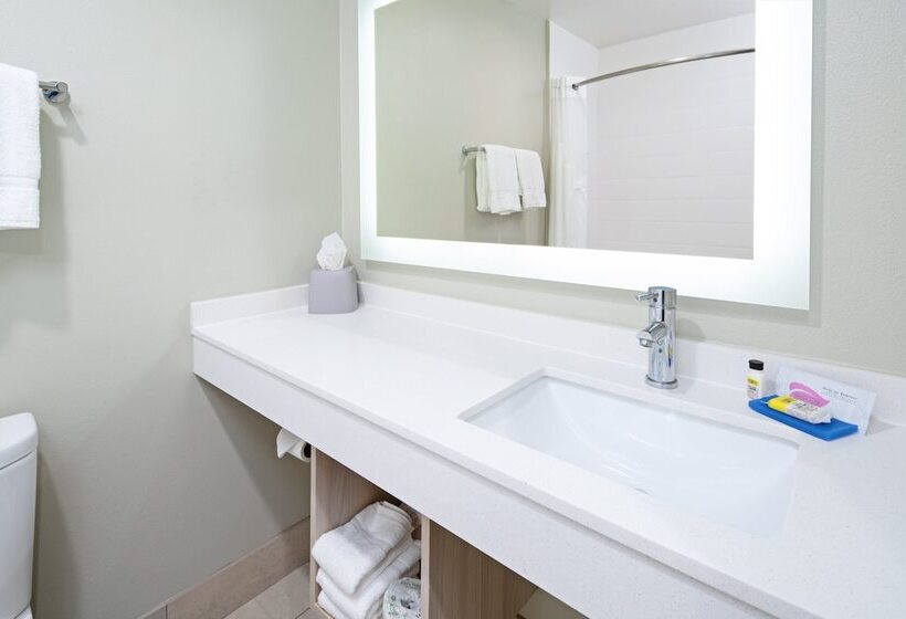 Номер Стандарт, Holiday Inn Express & Suites Watsonville, An Ihg