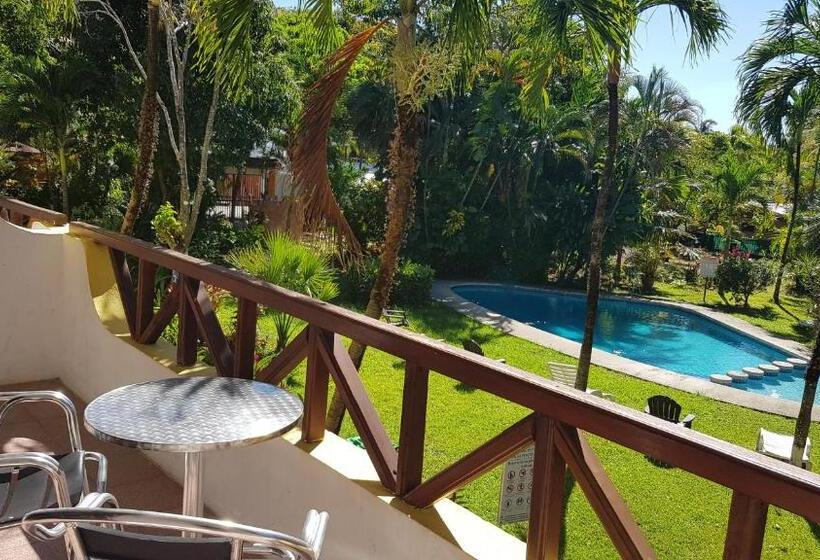 Четырехместный Номер Стандарт с Балконом, Samara Beach